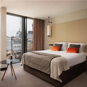 Club King Room
